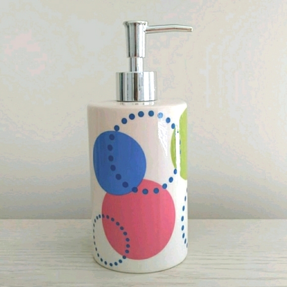 Matching Colorful Bath Set - Picture 8 of 14